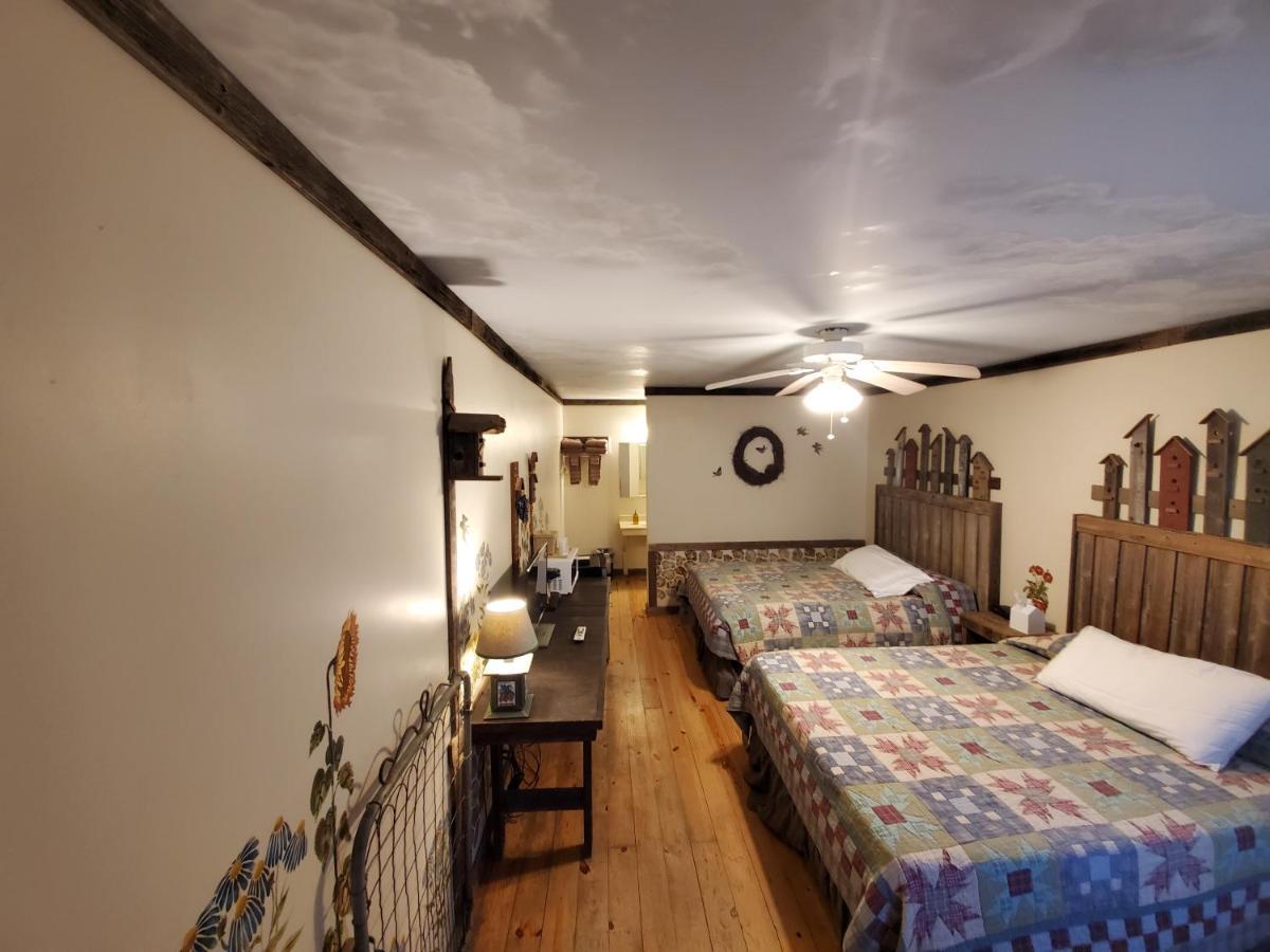 Jamesport Inn Bagian luar foto