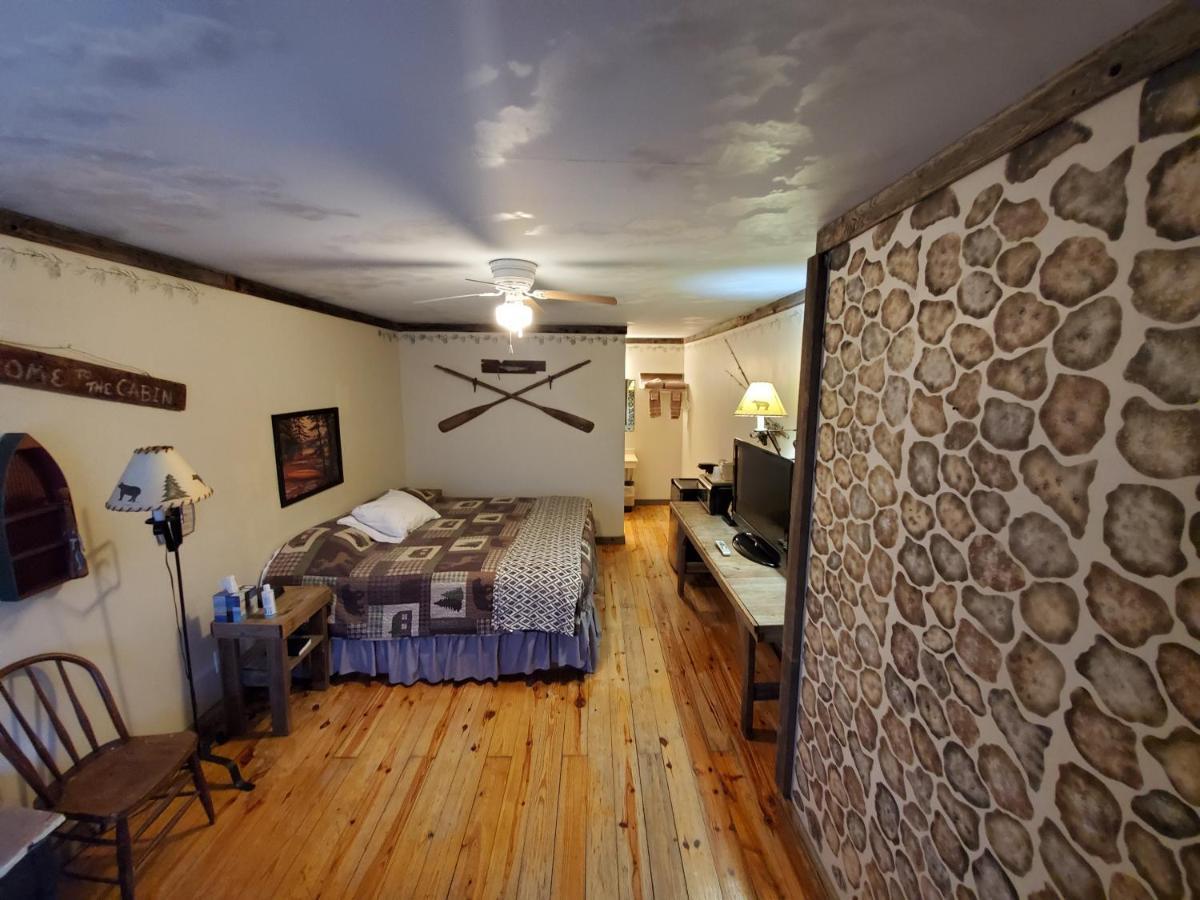 Jamesport Inn Bagian luar foto